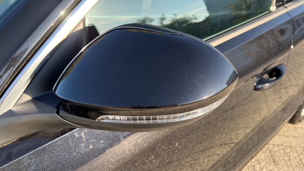 Used Volkswagen T-Roc 2025 for sale - 76025272: Photo 42