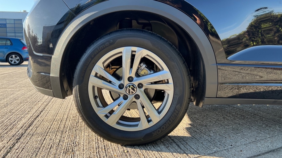 Used Volkswagen T-Roc 2025 for sale - 76025272: Photo 5