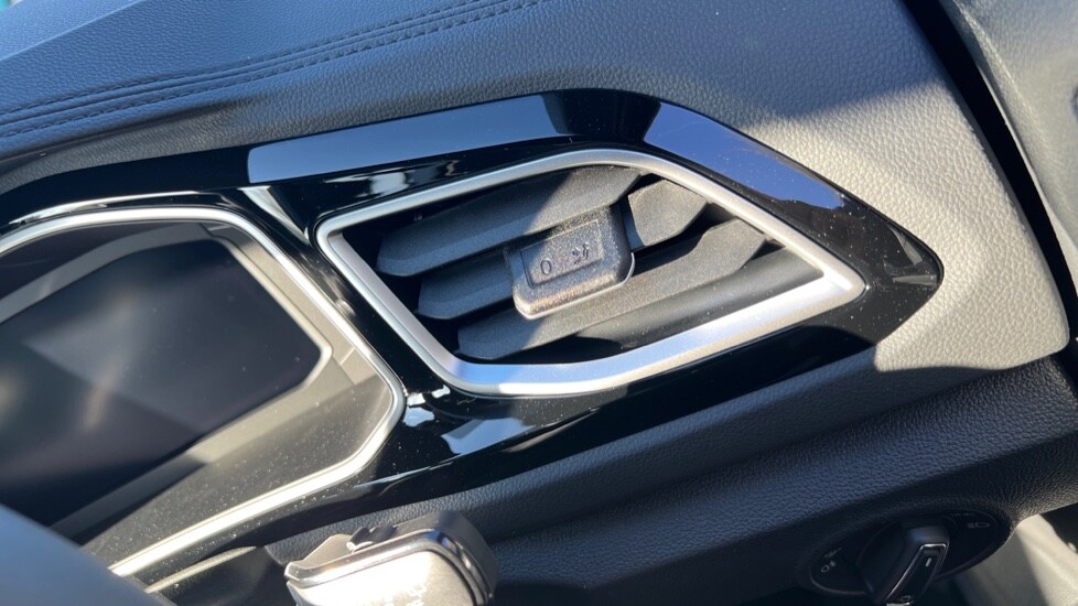 Used Volkswagen T-Roc 2025 for sale - 76025272: Photo 50