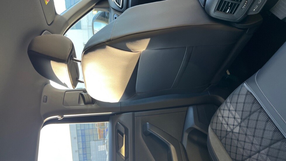 Used Volkswagen T-Roc 2025 for sale - 76025272: Photo 71