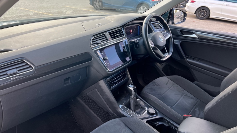 Used Volkswagen Tiguan 2022 for sale - 76312357: Photo 2