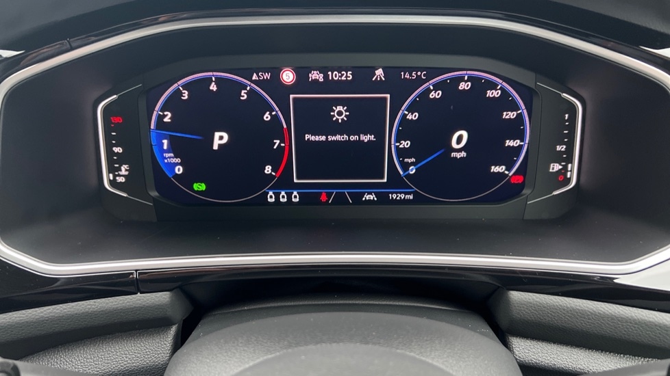 Used Volkswagen T-Roc 2025 for sale - 76501567: Photo 14