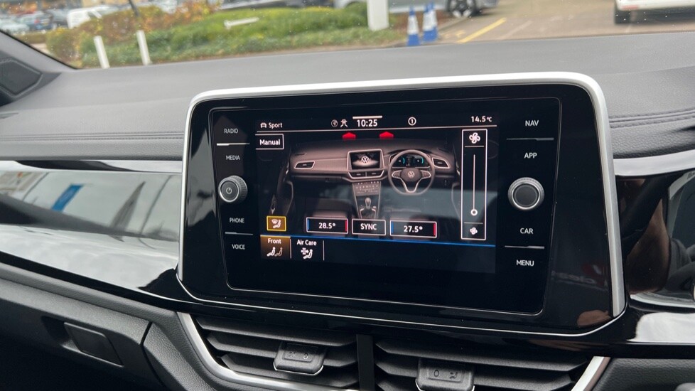 Used Volkswagen T-Roc 2025 for sale - 76501567: Photo 22