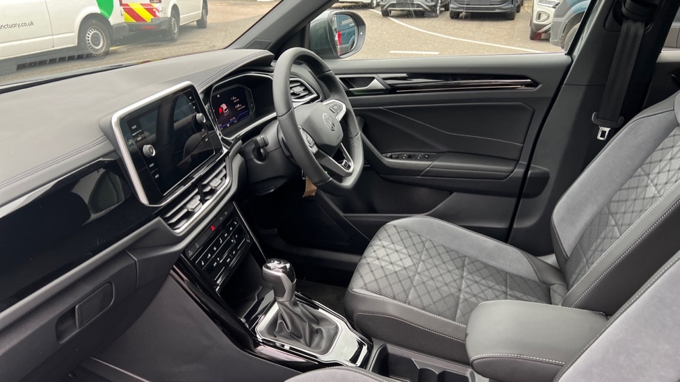 Used Volkswagen T-Roc 2025 for sale - 76501567: Photo 28