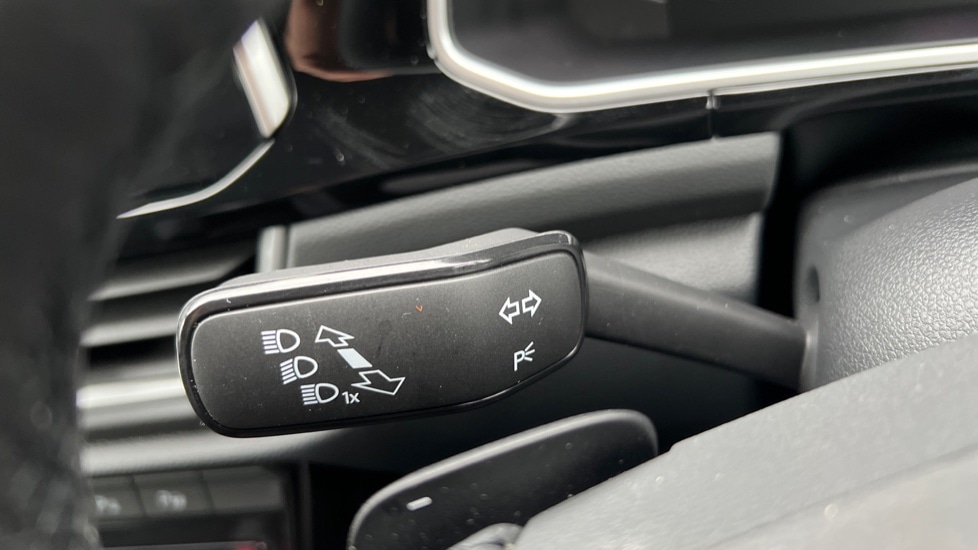 Used Volkswagen T-Roc 2025 for sale - 76501567: Photo 31