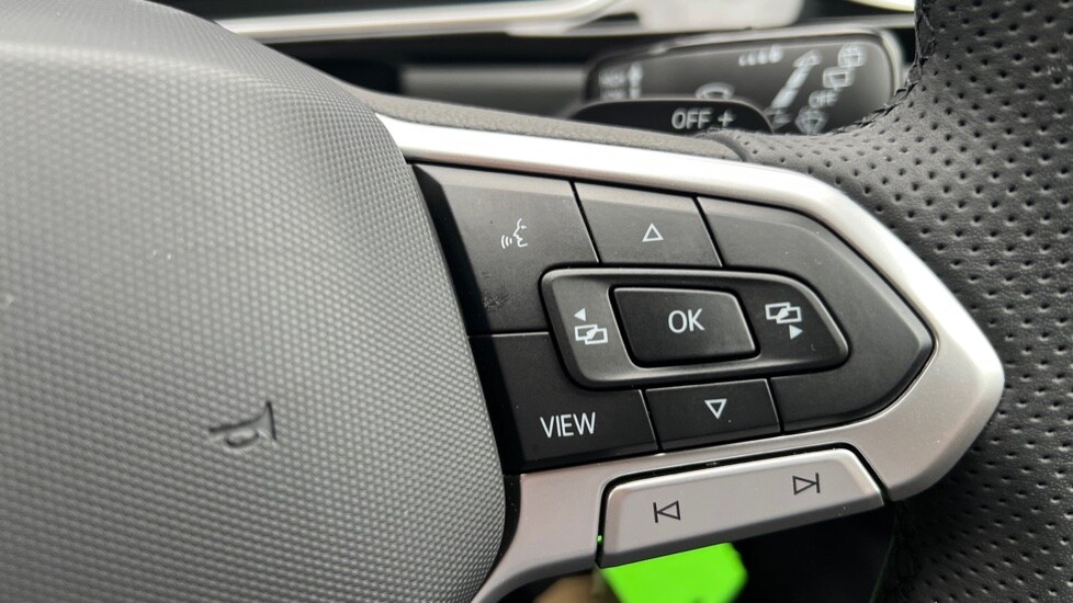 Used Volkswagen T-Roc 2025 for sale - 76501567: Photo 32