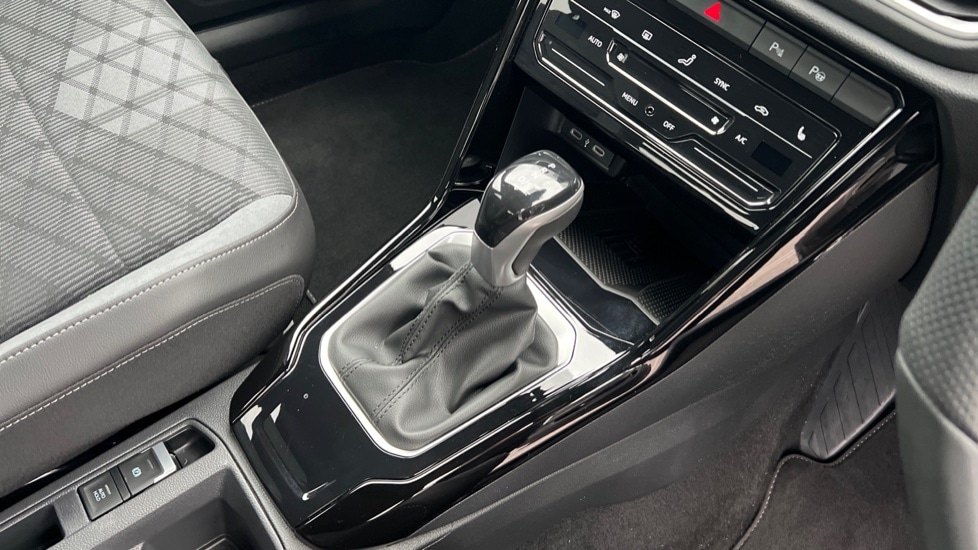 Used Volkswagen T-Roc 2025 for sale - 76501567: Photo 36