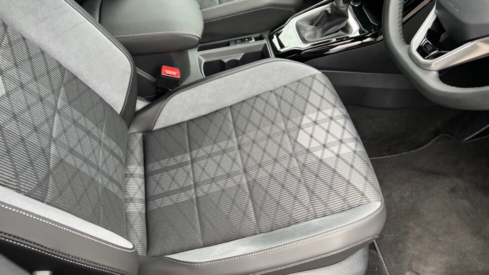 Used Volkswagen T-Roc 2025 for sale - 76501567: Photo 39