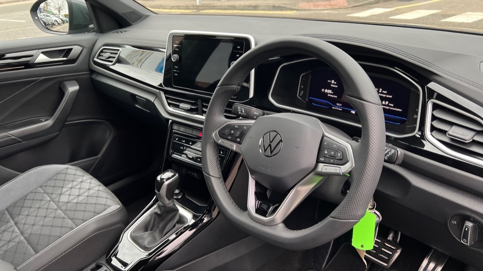 Used Volkswagen T-Roc 2025 for sale - 76501567: Photo 6