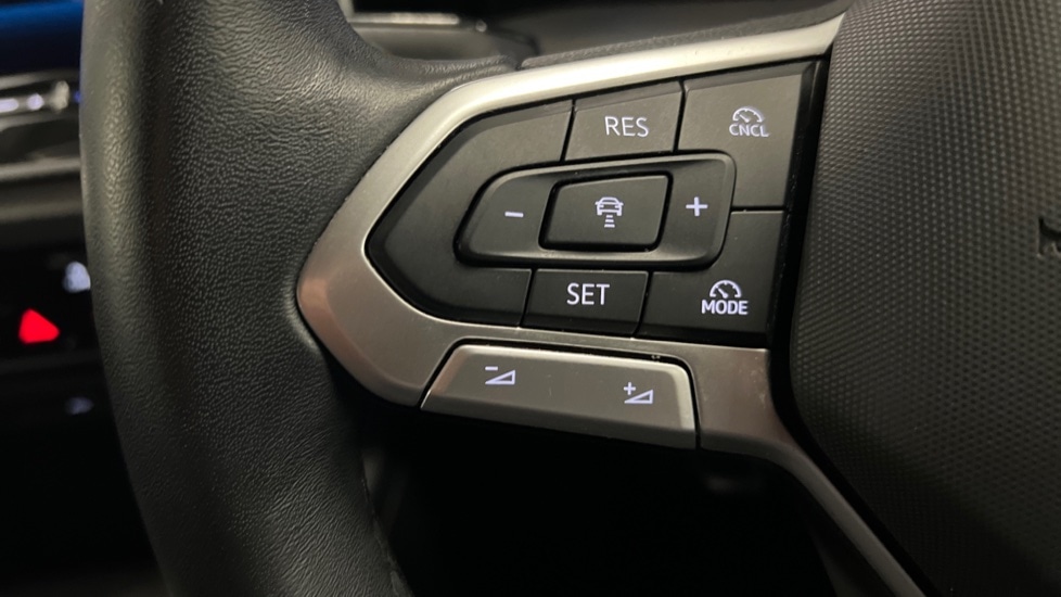 Used Volkswagen Golf 2024 for sale - 76873418: Photo 30