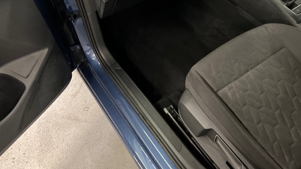 Used Volkswagen Golf 2024 for sale - 76873418: Photo 42