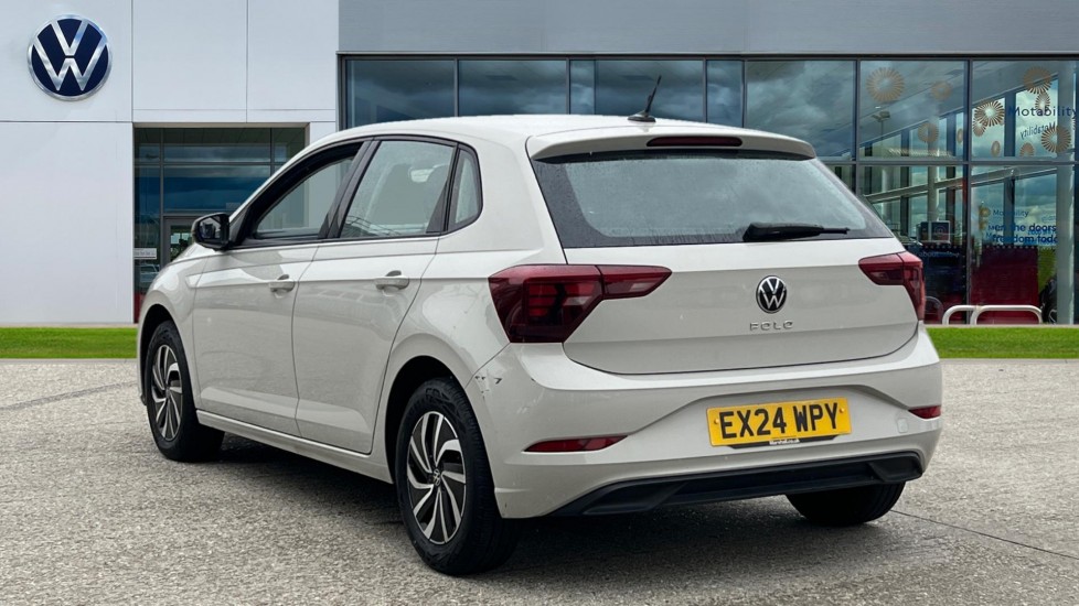 Used Volkswagen Polo 2024 for sale - 76195957: Photo 3