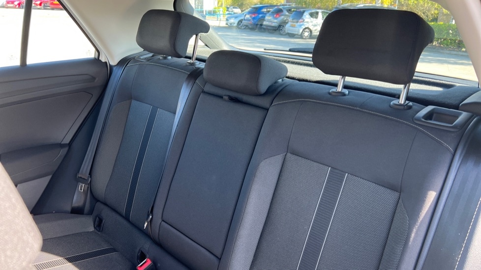 Used Volkswagen T-Roc 2023 for sale - 76870471: Photo 15