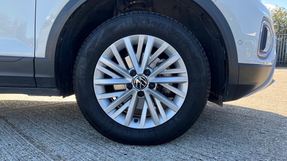 Used Volkswagen T-Roc 2023 for sale - 76870471: Photo 20