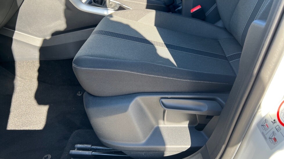 Used Volkswagen T-Roc 2023 for sale - 76870471: Photo 40