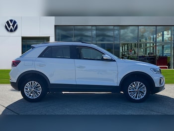 Used Volkswagen T-Roc 2023 for sale - 76870471: Photo