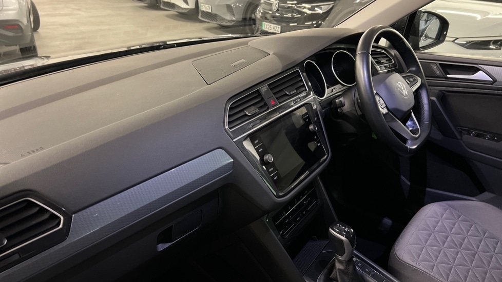 Used Volkswagen Tiguan 2022 for sale - 76788358: Photo 2