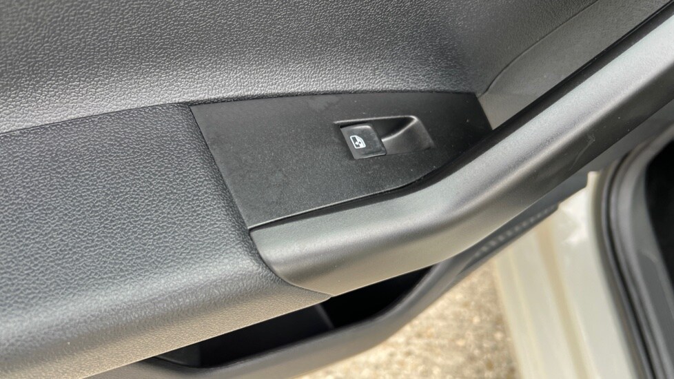 Used Volkswagen Polo 2022 for sale - 76124390: Photo 69