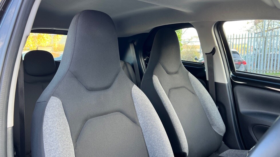 Used Toyota Aygo X 2022 for sale - 76872208: Photo 65