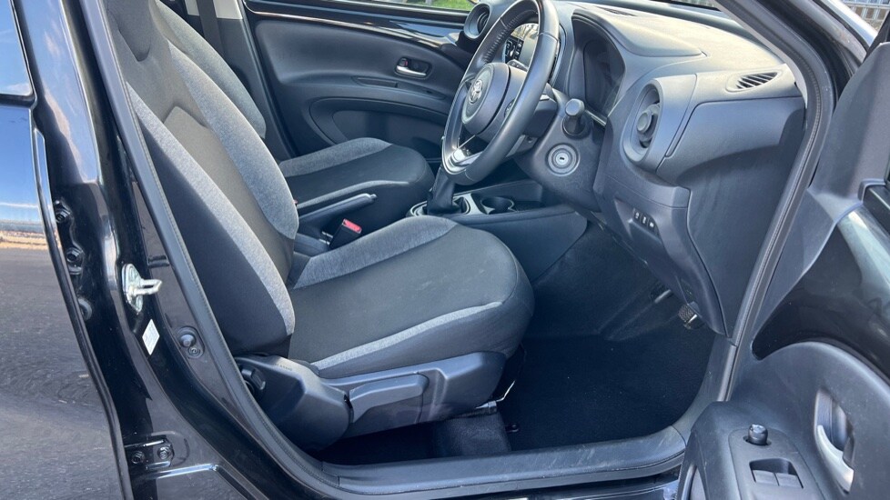 Used Toyota Aygo X 2022 for sale - 76872208: Photo 66