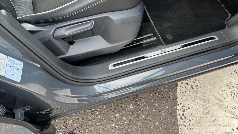 Used Volkswagen Tiguan 2021 for sale - 77075708: Photo 40