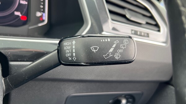 Used Volkswagen Tiguan 2019 for sale - 76203743: Photo 32