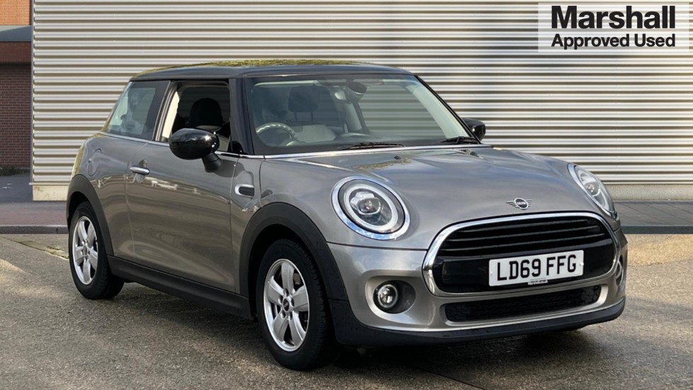 Used MINI Hatch 2019 for sale - 76869459: Photo 1