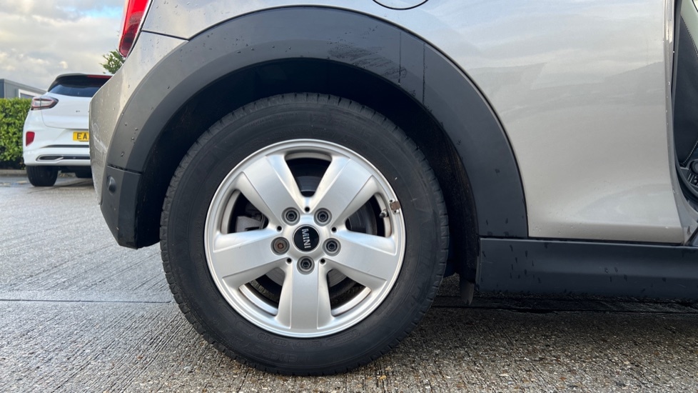 Used MINI Hatch 2019 for sale - 76869459: Photo 19