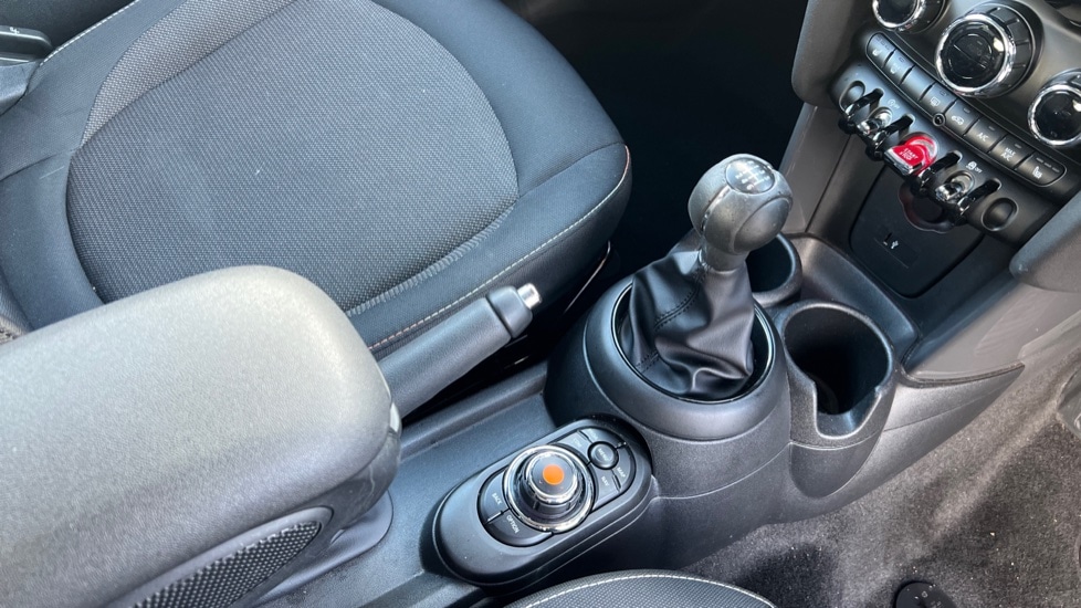 Used MINI Hatch 2019 for sale - 76869459: Photo 28