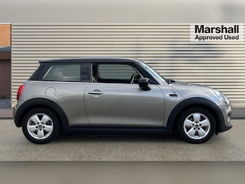 Used MINI Hatch 2019 for sale - 76869459: Photo