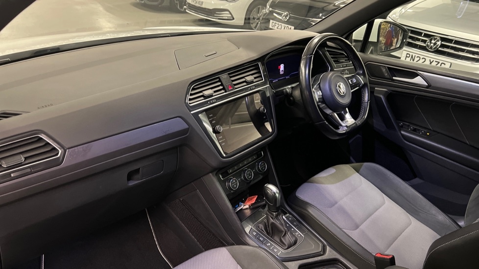 Used Volkswagen Tiguan 2020 for sale - 77010239: Photo 2