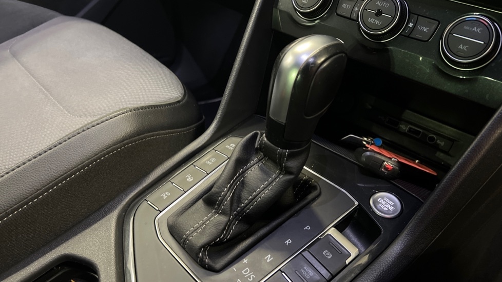 Used Volkswagen Tiguan 2020 for sale - 77010239: Photo 36