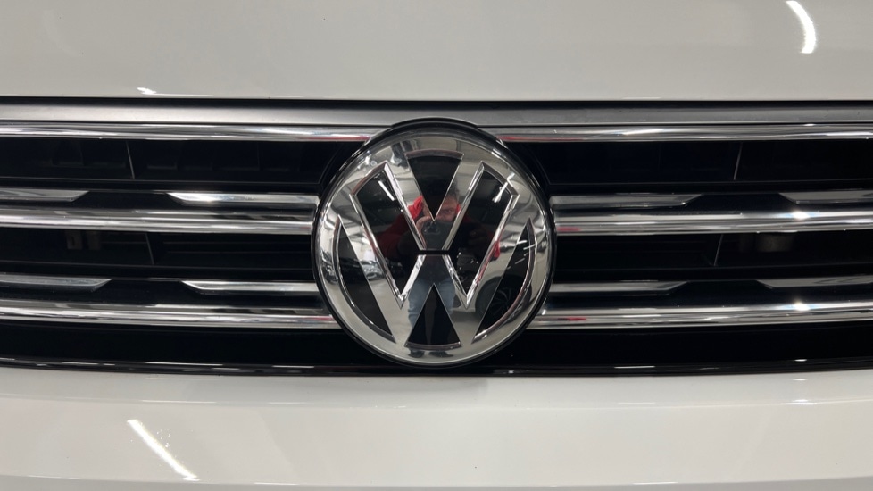 Used Volkswagen Tiguan 2020 for sale - 77010239: Photo 41