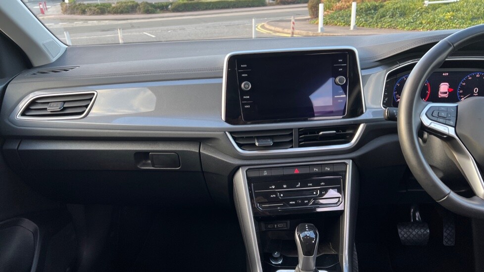 Used Volkswagen T-Roc 2024 for sale - 76229459: Photo 13