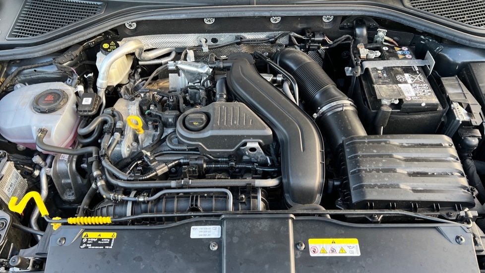 Used Volkswagen T-Roc 2024 for sale - 76229459: Photo 17