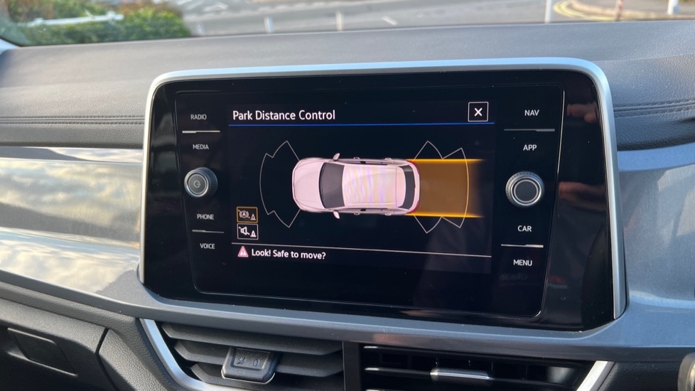 Used Volkswagen T-Roc 2024 for sale - 76229459: Photo 21