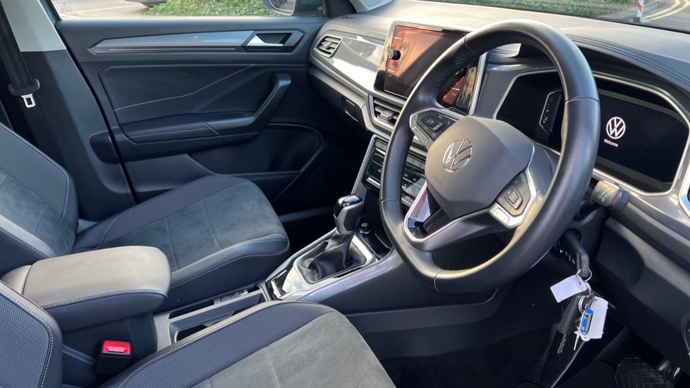 Used Volkswagen T-Roc 2024 for sale - 76229459: Photo 26