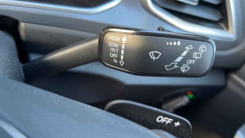 Used Volkswagen T-Roc 2024 for sale - 76229459: Photo 32