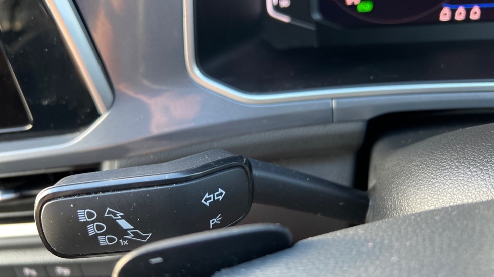 Used Volkswagen T-Roc 2024 for sale - 76229459: Photo 33