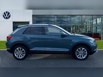 Used Volkswagen T-Roc 2024 for sale - 76229459: Photo 4