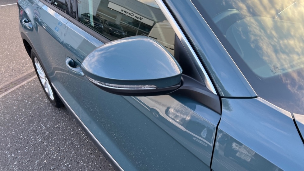 Used Volkswagen T-Roc 2024 for sale - 76229459: Photo 53