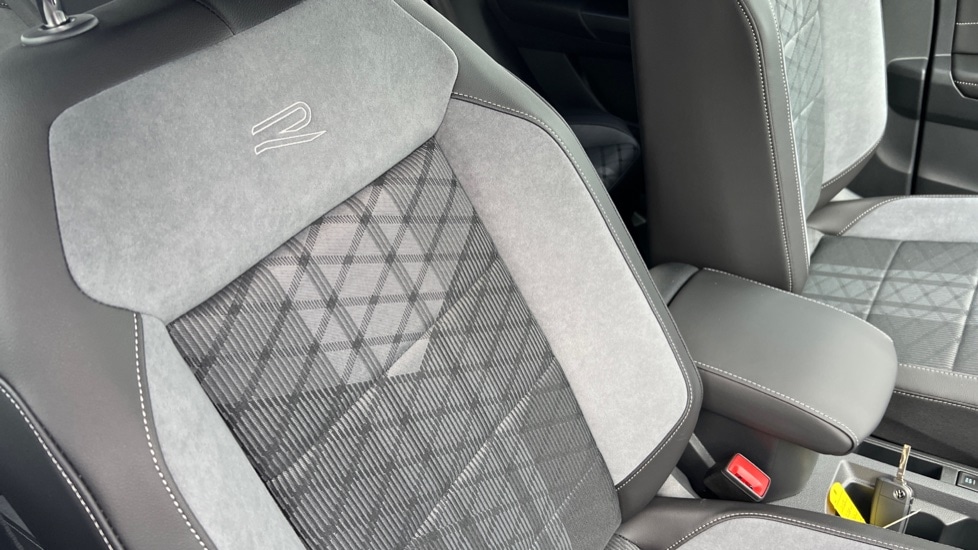 Used Volkswagen T-Roc 2025 for sale - 76870599: Photo 35