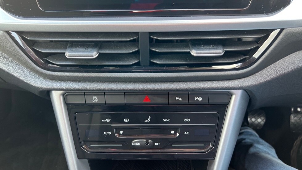 Used Volkswagen T-Roc 2022 for sale - 76874803: Photo 13