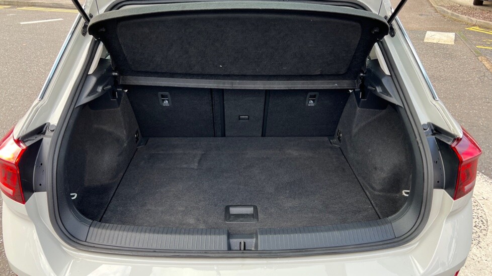 Used Volkswagen T-Roc 2022 for sale - 76874803: Photo 16