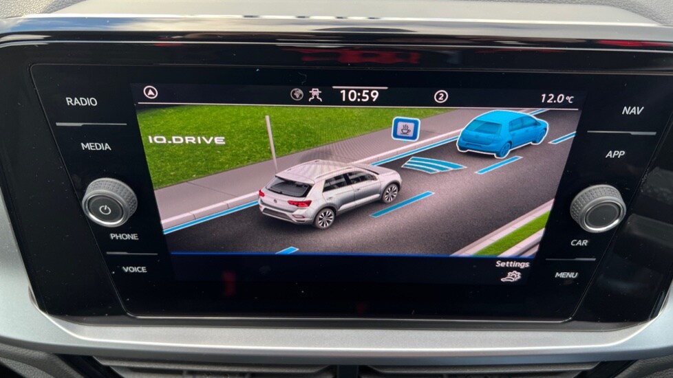 Used Volkswagen T-Roc 2022 for sale - 76874803: Photo 21