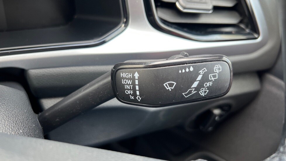 Used Volkswagen T-Roc 2022 for sale - 76874803: Photo 32