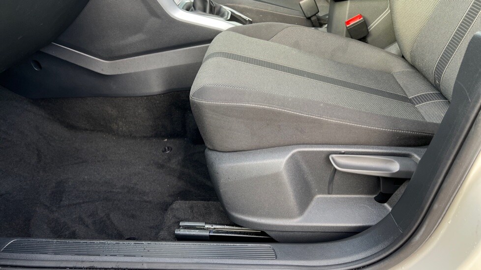 Used Volkswagen T-Roc 2022 for sale - 76874803: Photo 39