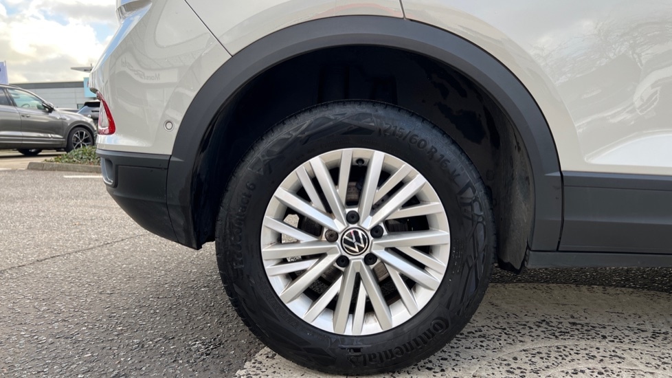 Used Volkswagen T-Roc 2022 for sale - 76874803: Photo 5