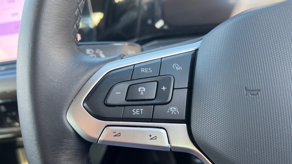 Used Volkswagen Golf 2024 for sale - 76154744: Photo 31