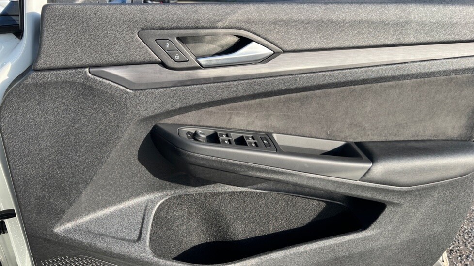 Used Volkswagen Golf 2024 for sale - 76154744: Photo 37